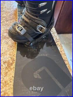 Burton Clash SNOWBOARD SIZE 145 cm WITH BINDINGS, & Men's Size 10 Boots Package