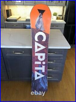 Capita Defenders of Awesome Mens Snowboard 152