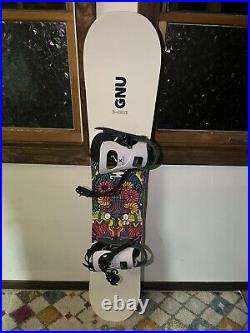 Gnu B-nice Snowboard Size 145 CM With Gnu Medium Bmbw Bindings