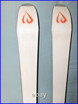 ID ONE MR-D Mogul bump skis 161cm with LOOK Pivot 14 ski bindings Made in Japan ID ONE MR-D Mogul bump skis 161cm with LOOK Pivot 14 ski bindings Made in Japan