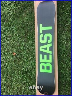 Never Summer proto type 2 Monster Energy Beast Snowboard 157cm