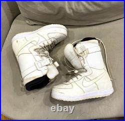 Nike Men's Snowboard Boots Size 10 White Traditional Lace Ankle Strap Medium
