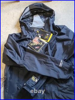 RARE NWT Mountain Hardwear Typhoon GTX Ultra Light Hardshell Jacket ALL BLACK