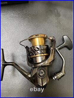 Shimano20 TWINPOWER C2000SHGight Spinning Reel Near Mint From JAPAN #2047 Used