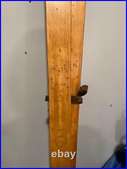 VINTAGE WWII 10th Mountain Division Skis