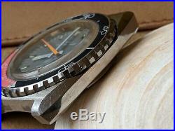 Vintage 1976 Bulova Caravelle Diver withMint Dial, Patina, All SS Case, Runs Strong
